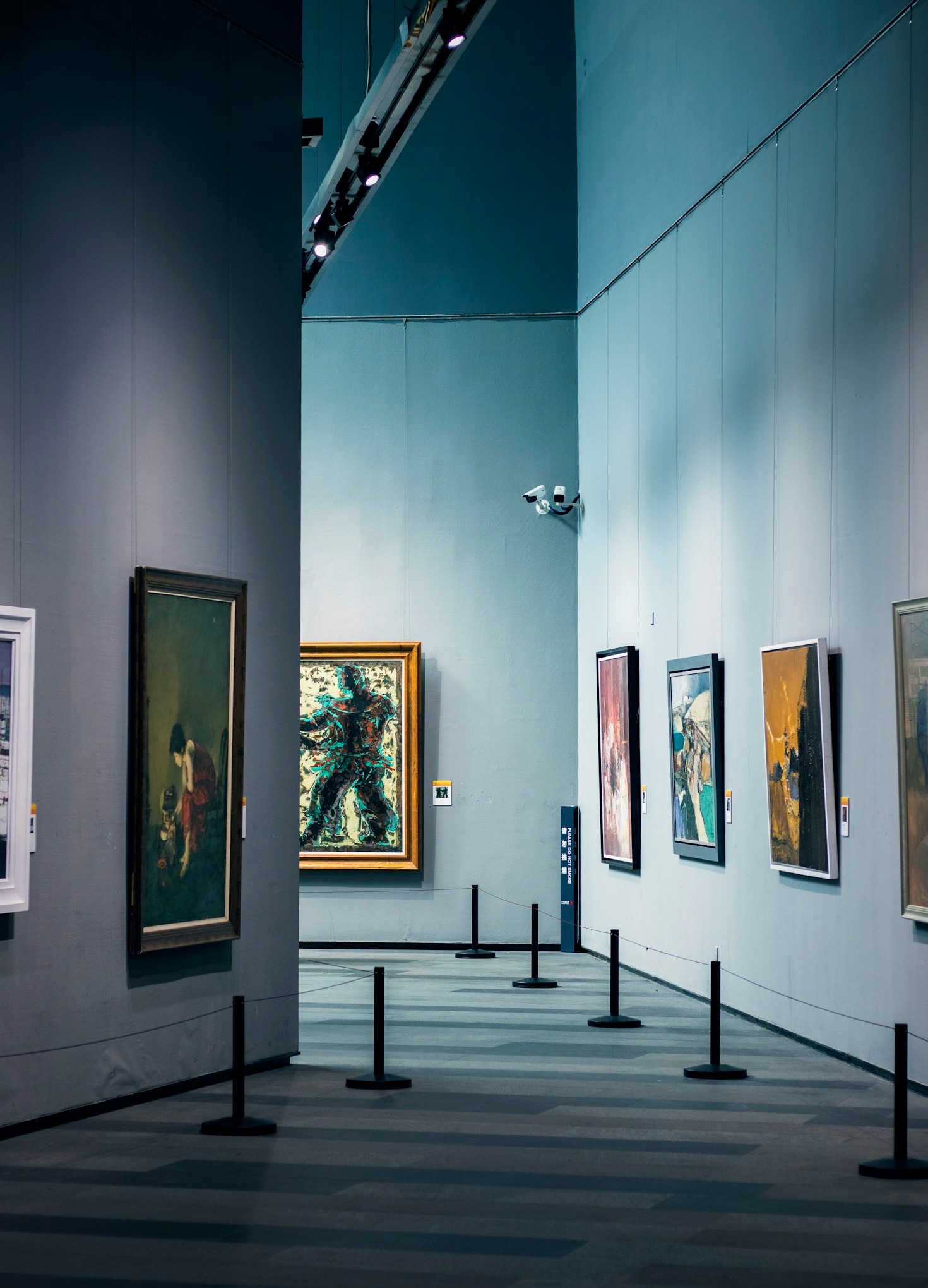 Transforming Blank Walls Into Personal Galleries